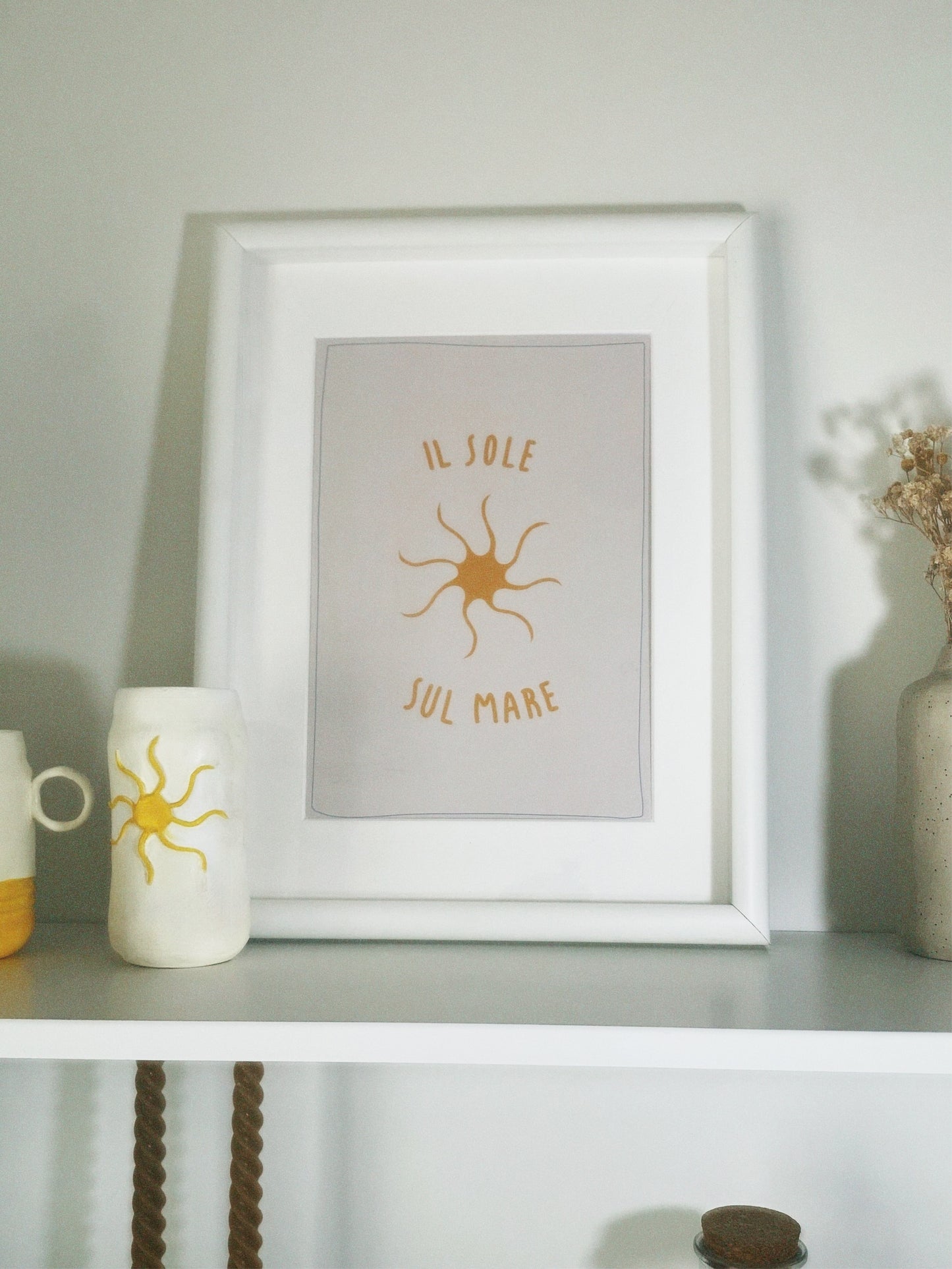 Print "Il sole sul mare"